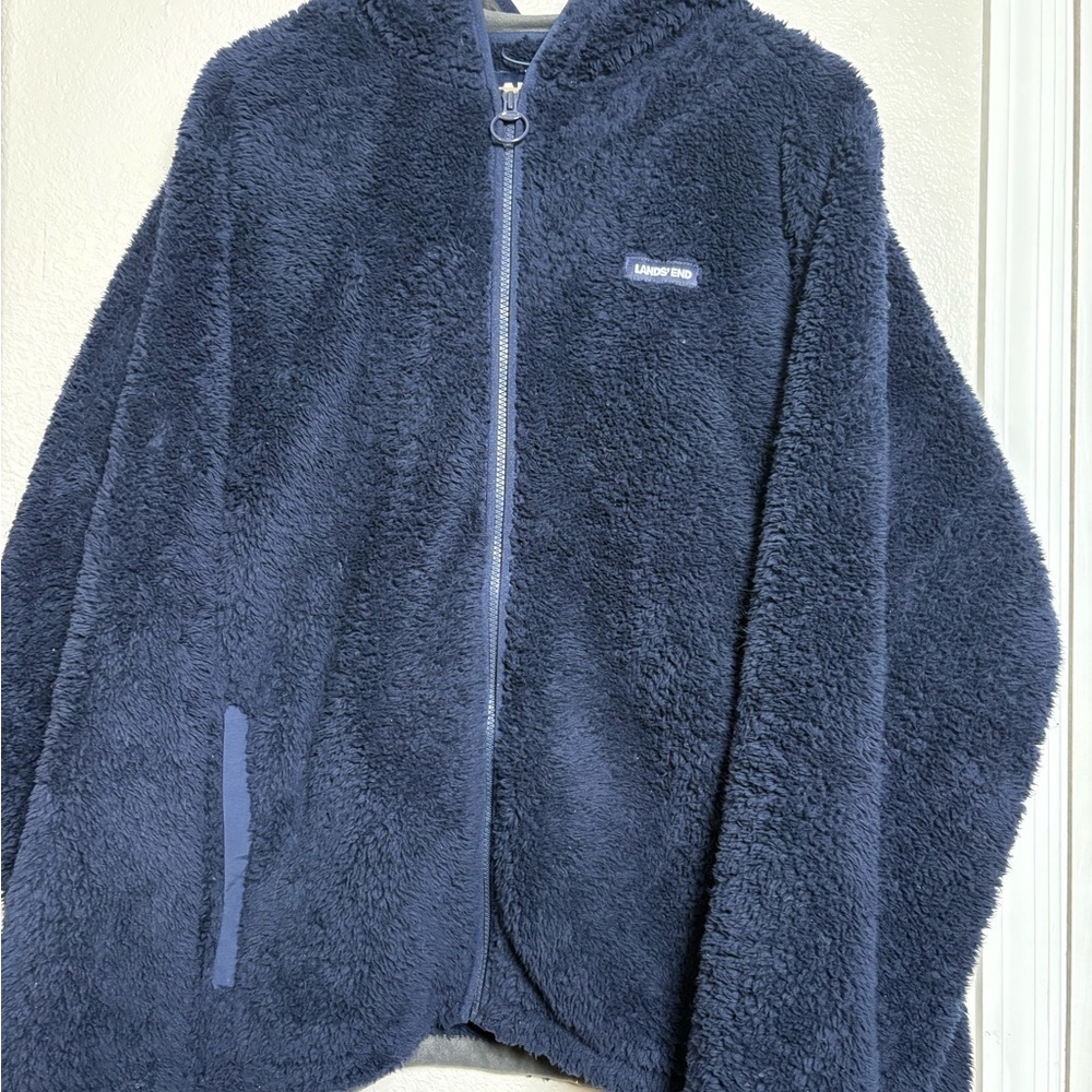 Lands' End Men’s Cozy Navy Blue‎ Sherpa Full Zip Jacket w Hood. Zippered Pockets